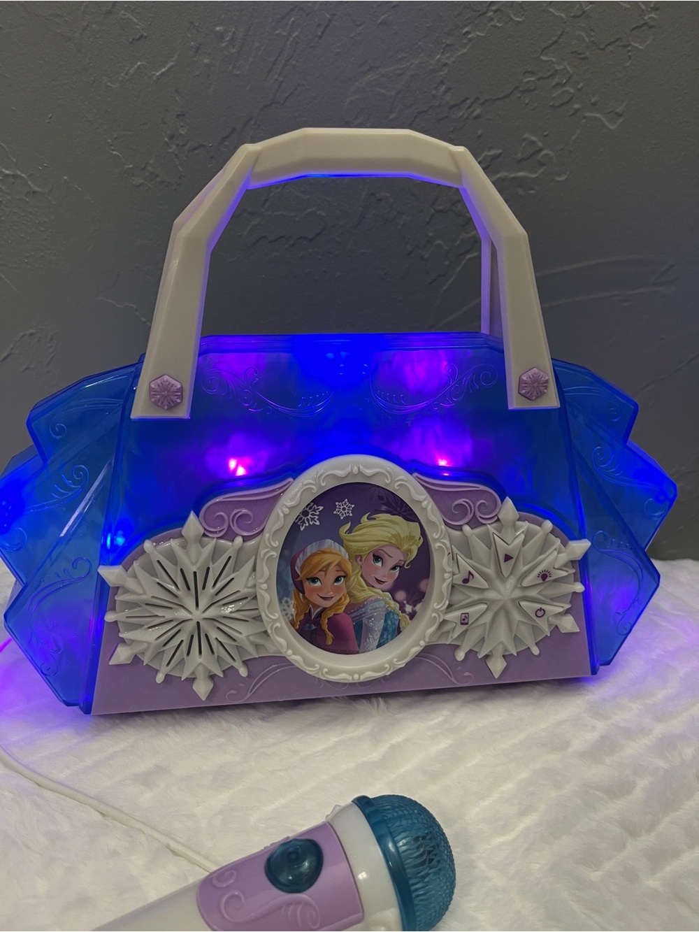 Disney Frozen Light-Up Purse Microphone Karaoke Sing Along preloaded songs - Picture 5 of 13